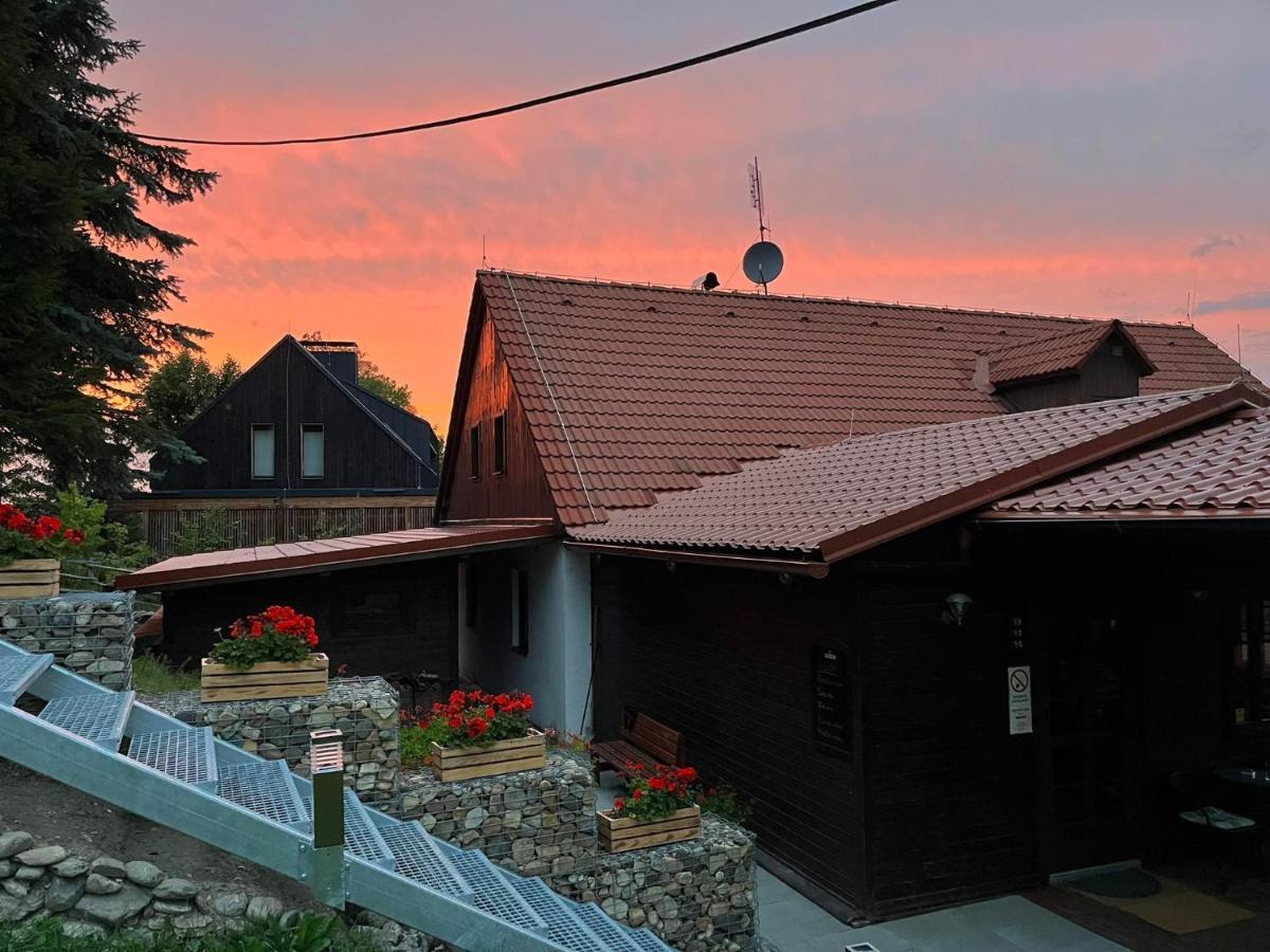 Penzion Harry Na Sjezdovce Krkonose Vysoké nad Jizerou Εξωτερικό φωτογραφία